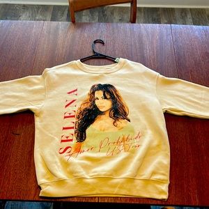 Selena sweater